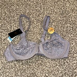 Wacoal Lace Underwire Bra in Light Gray